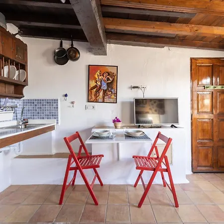 Rustic House Tahiche
