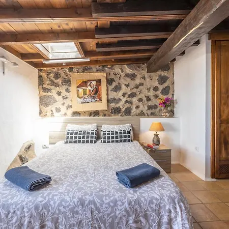 Rustic House Tahiche